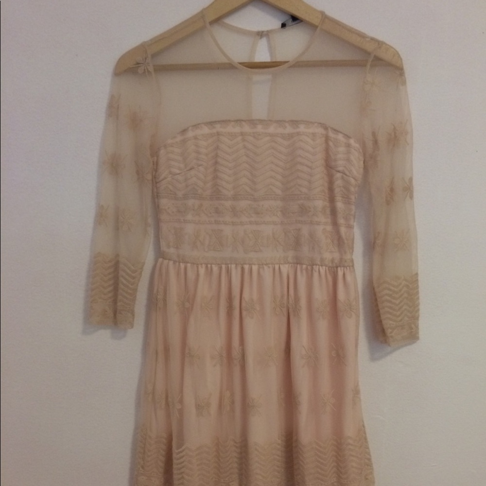 New lovely blush lace embroidered dress Forever21